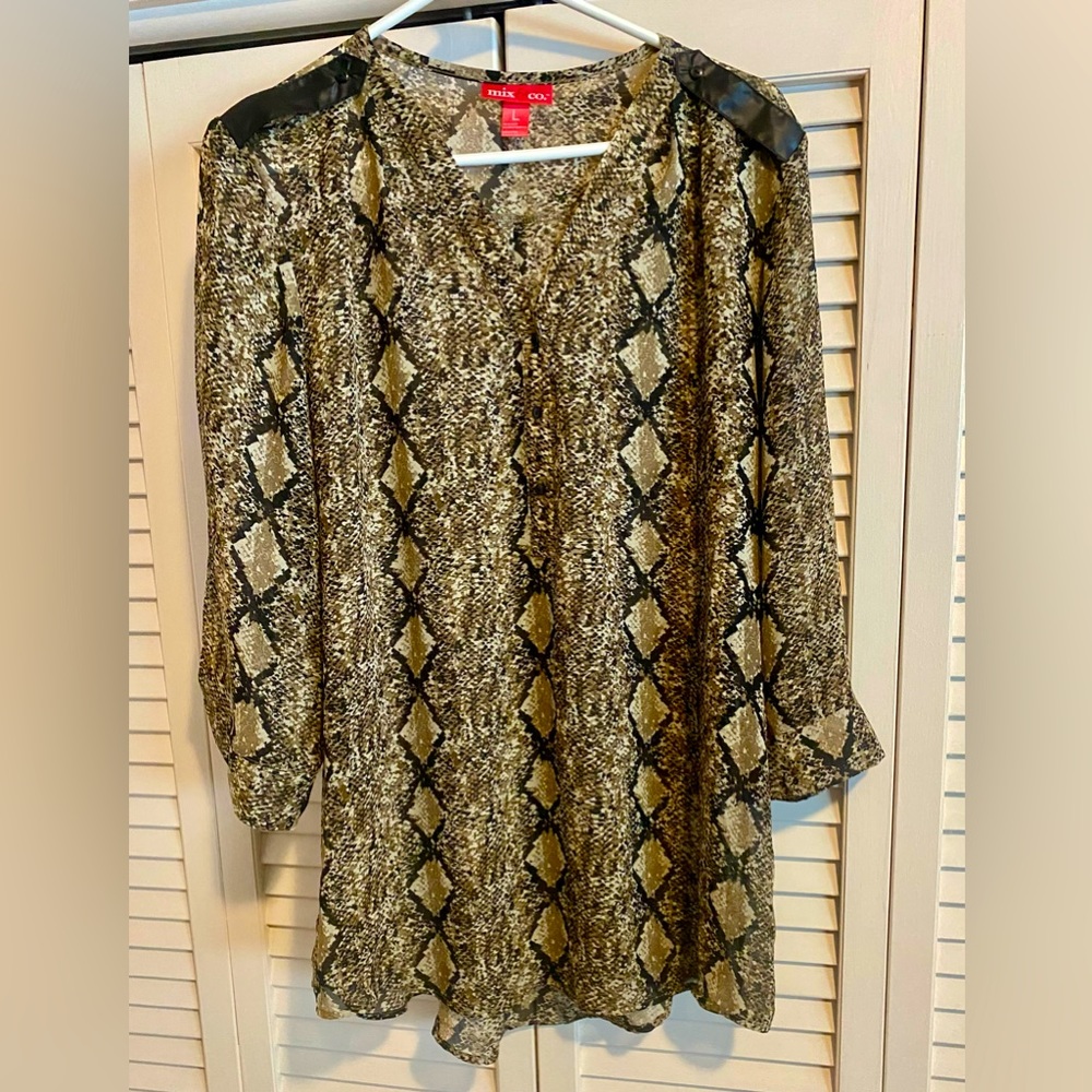 Mix & Co 3/4 Sleeve 🐍Snake Skin Pattern Top Size L